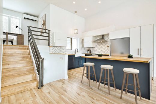 Apartment in Sainte-Agathe-des-Monts, Laurentides