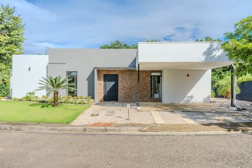 بيت مستقل ﻓﻲ Marbella, Santa Cruz