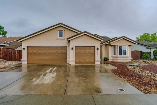 Luxury home in Ione, Amador County
