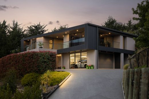 Detached House in Christchurch, Christchurch City