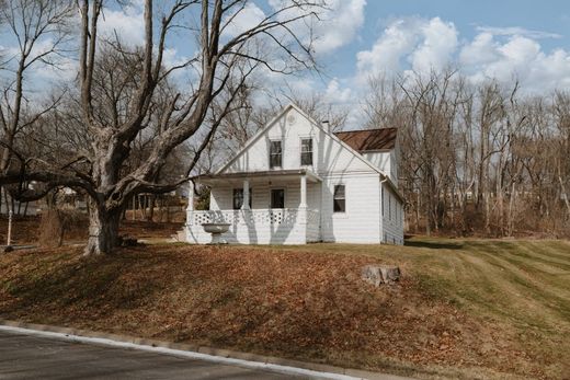 Detached House in Endwell, Broome County