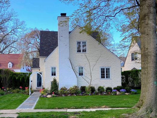 Detached House in Pelham, Westchester County