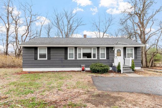 Luxury home in Townsend, Middlesex County
