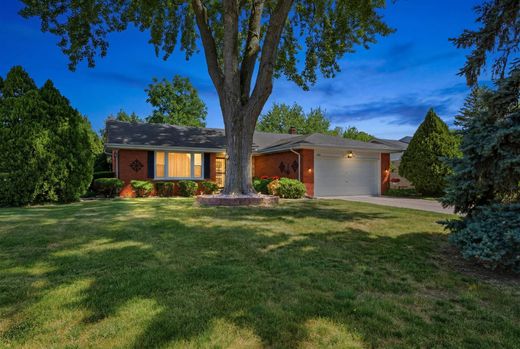 Detached House in Dearborn Heights, Wayne County