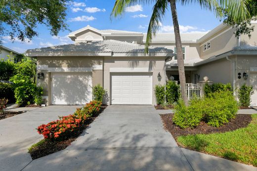 Apartment / Etagenwohnung in Naples, Collier County