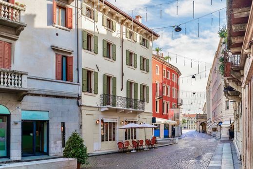 Appartamento a Verona, Veneto