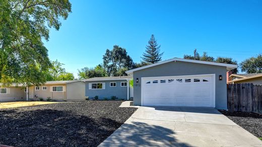 ‏בית חד-משפחתי ב  Roseville, Placer County