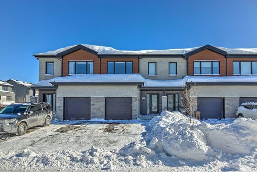 Maison individuelle à Sainte-Rose, Laval Region