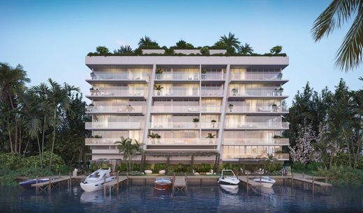 Apartment in Bay Harbor Islands, Miami-Dade