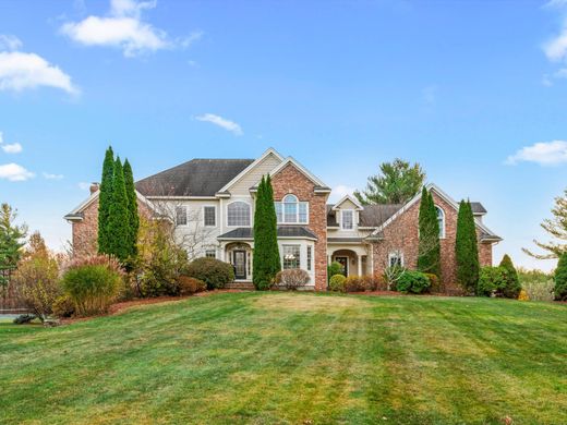 Detached House in Douglas, Worcester County