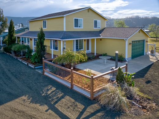 Casa Unifamiliare a Cathlamet, Wahkiakum County