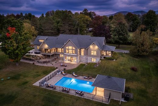 Vrijstaand huis in Sutton, Montérégie