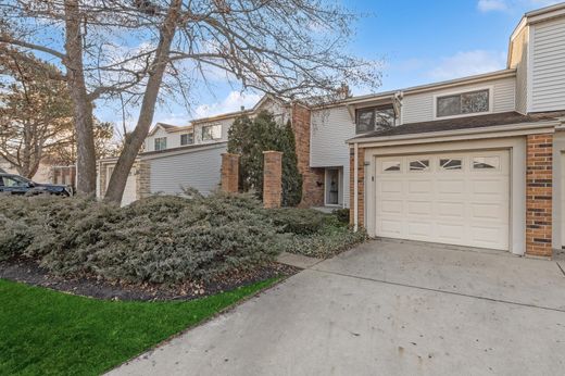 Townhouse - Mount Prospect, Cook County