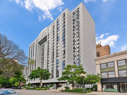 Apartment in Chicago, Cook County