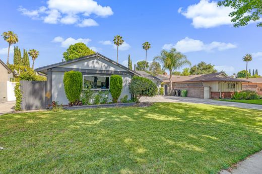 Casa Independente - Van Nuys, Los Angeles County