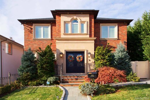 بيت مستقل ﻓﻲ Little Neck, Queens County