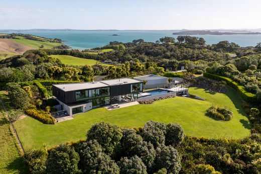 Detached House in Waiheke, Auckland