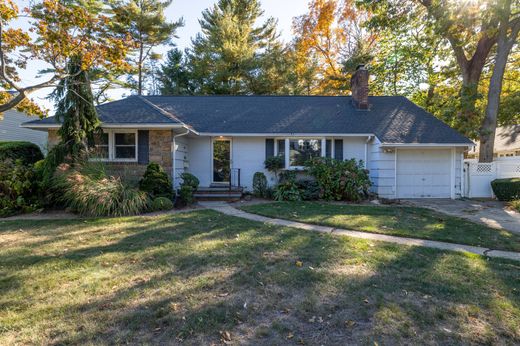 Detached House in Rockville Centre, Nassau County