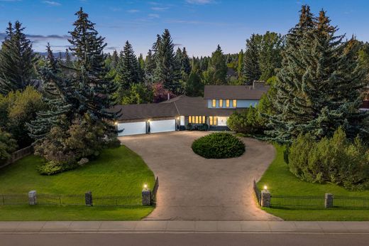 Calgary, Albertaの一戸建て住宅