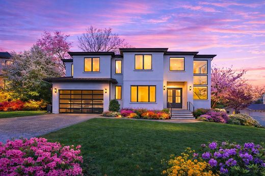 Luxury home in Demarest, Bergen County