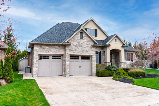Detached House in Fonthill, Ontario