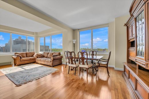 Apartment in Forest Hills, Queens