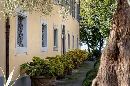 Willa w Camaiore, Provincia di Lucca