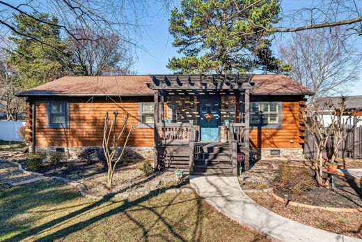 Detached House in Cornelius, Mecklenburg County