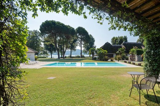 Villa - Lesa, Provincia di Novara