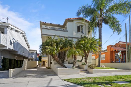 타운 하우스 / Redondo Beach, Los Angeles County