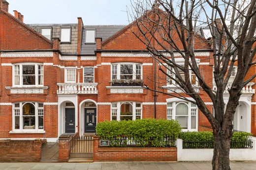 Mehrfamilienhaus in London, Greater London