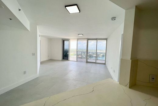 Apartament w Miami Beach, Miami-Dade County