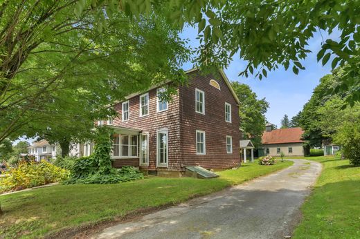 Detached House in Lee, Berkshire County