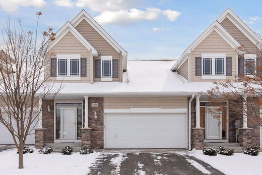 Townhouse in Rosemount, Dakota County