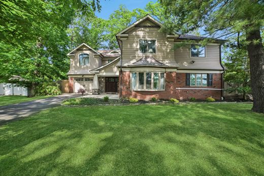 Detached House in Edison, Middlesex County