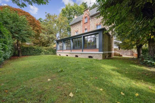 Casa Unifamiliare a Garches, Hauts-de-Seine