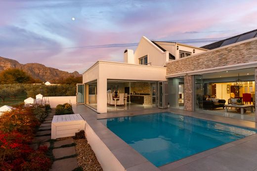 Einfamilienhaus in Stellenbosch, Cape Winelands District Municipality