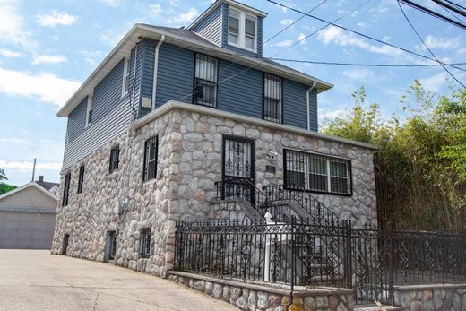 Detached House in Bronxdale, Bronx County