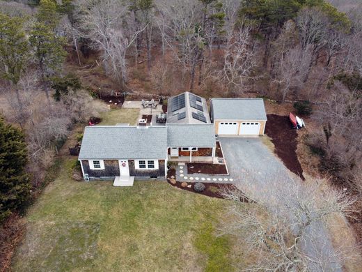 Detached House in Brewster, Barnstable County