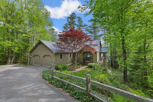 Luxury home in New London, Merrimack County
