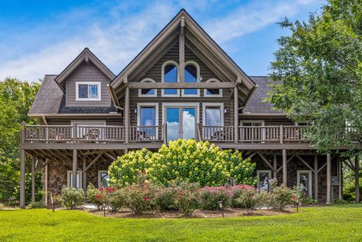 Частный Дом, Hendersonville, Henderson County