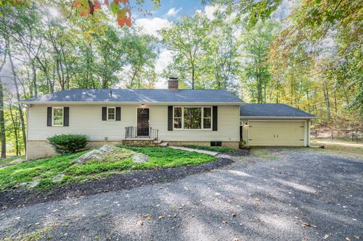 Vrijstaand huis in New Fairfield, Fairfield County