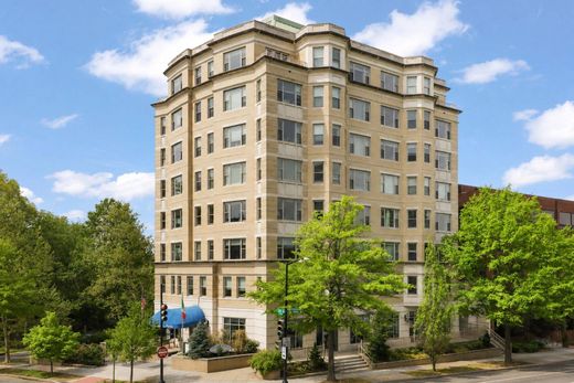 Apartment in Washington, Washington County