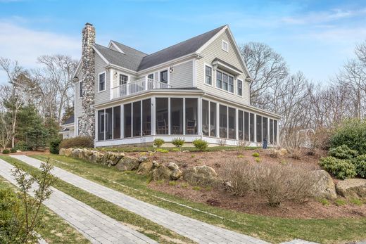 Detached House in Falmouth, Barnstable County