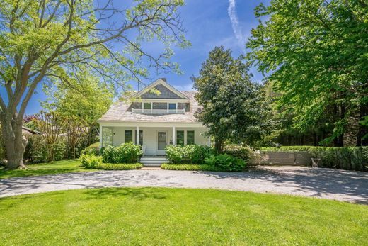 Detached House in East Hampton, Suffolk County