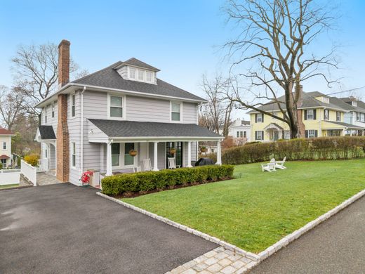 Detached House in Scarsdale, Westchester County