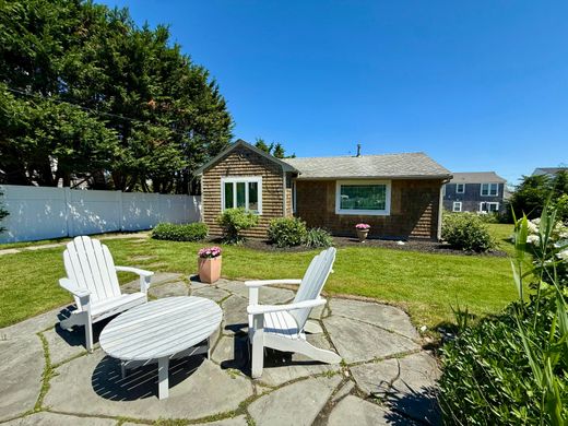 Detached House in Sandwich, Barnstable County