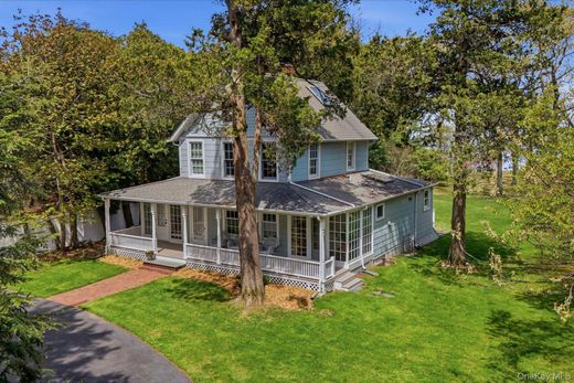 Detached House in Wading River, Suffolk County