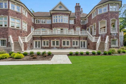 Luxury home in Alpine, Bergen County