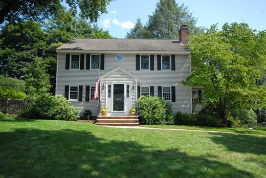 Detached House in Concord, Middlesex County